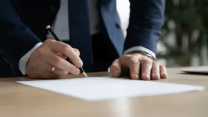 عدول از شرط داوری : مراجعه به دادگاه با وجود شرط داوری،معنی عدول از داوری